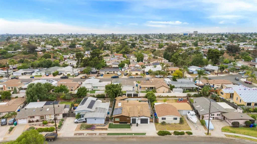 https://cdn.realtyfeed.com/cdn/127/306535960/b057c0470796954fd52ff0daa34be43f.webp