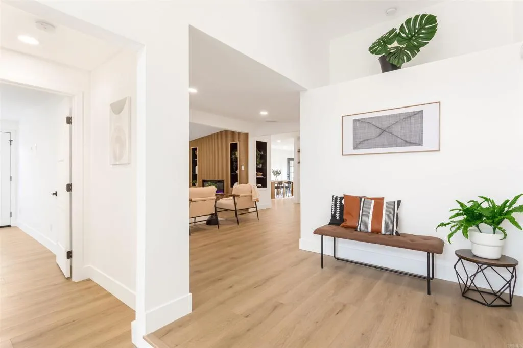 https://cdn.realtyfeed.com/cdn/127/306535960/fc625d6f1879892243bc389a2db2ee3b.webp