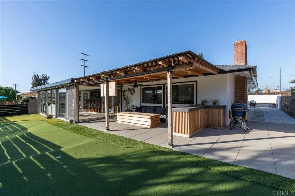 https://cdn.realtyfeed.com/cdn/127/306535986/120551ddcba14e05f0976b2a2c6e483f.webp