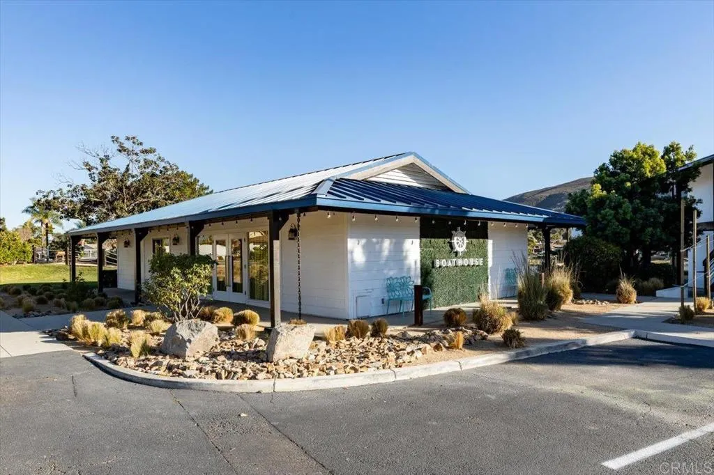 https://cdn.realtyfeed.com/cdn/127/306535986/190ee95a07f8ca09e8ff004735113ed0.webp
