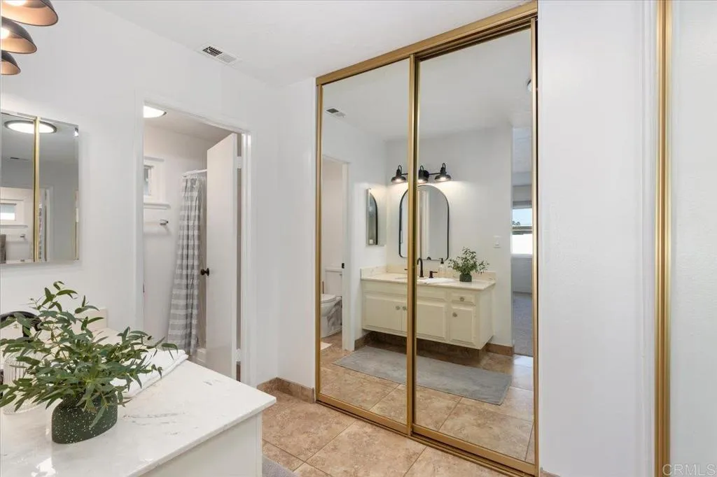 https://cdn.realtyfeed.com/cdn/127/306535986/95d764d29605cc319a0372b4aad6b86c.webp