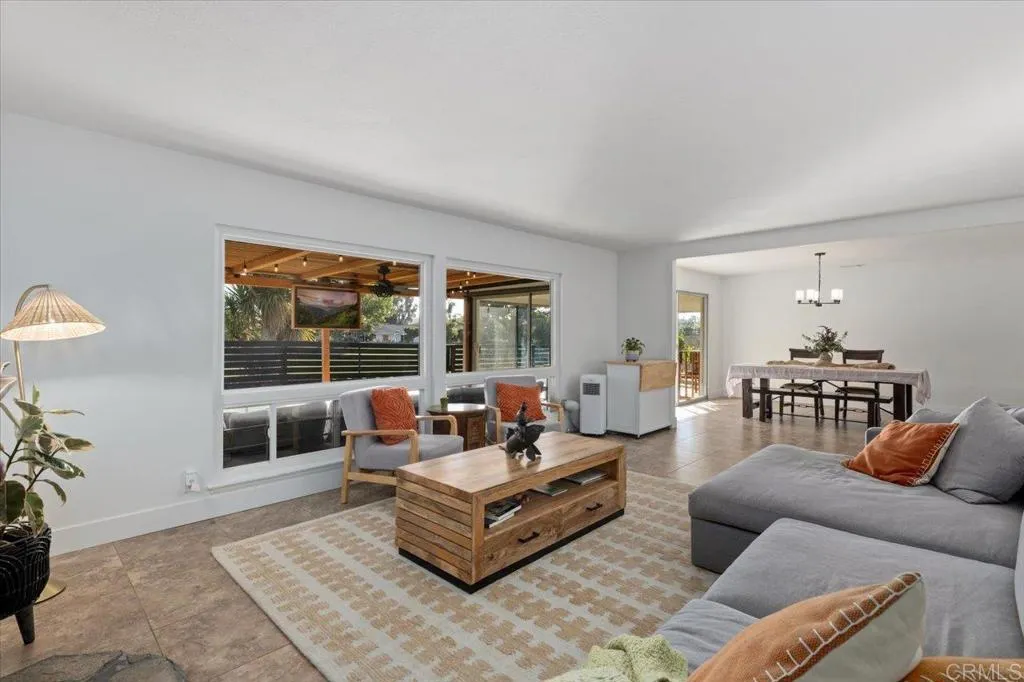 https://cdn.realtyfeed.com/cdn/127/306535986/b65e3882c1a69406c503760b76c2733f.webp