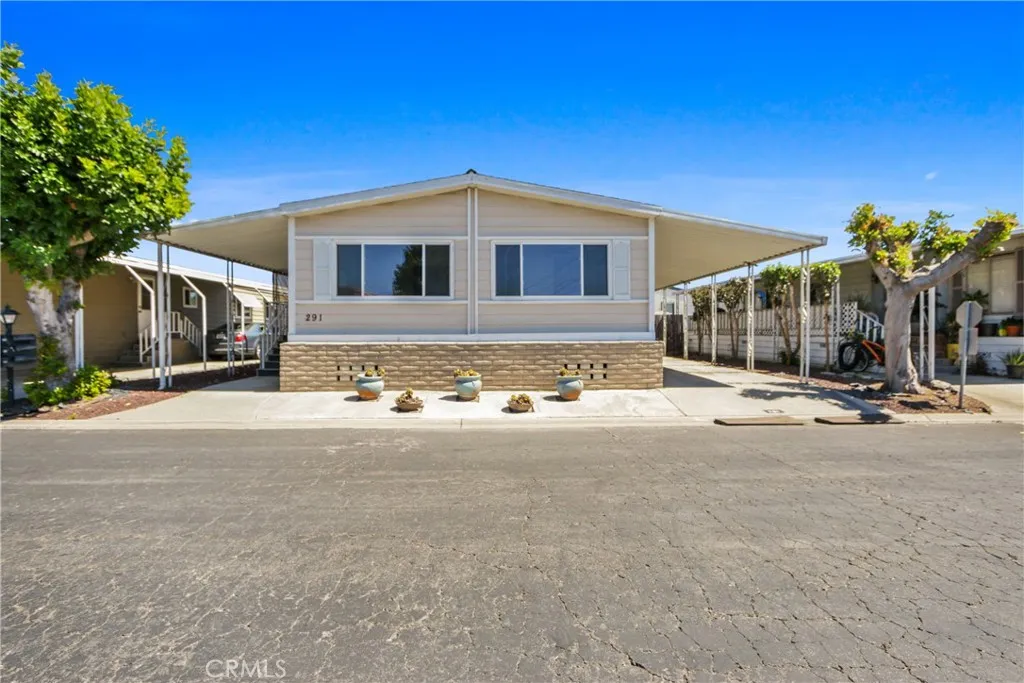 Long Beach, CA 90810