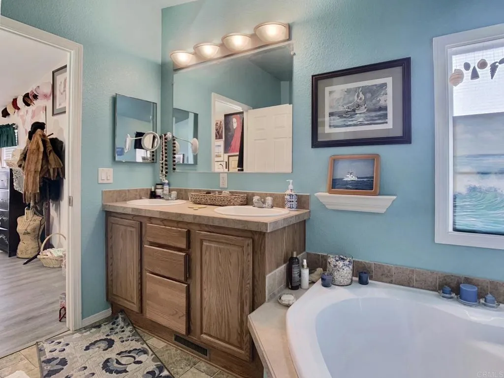 https://cdn.realtyfeed.com/cdn/127/306536057/165647a26795cb275695ee9f8e1a7a9e.webp