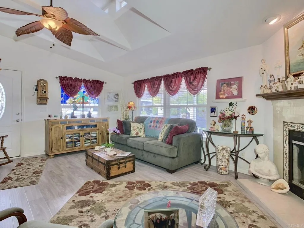 https://cdn.realtyfeed.com/cdn/127/306536057/68ca187472568ca6c58687739fa9e6b2.webp