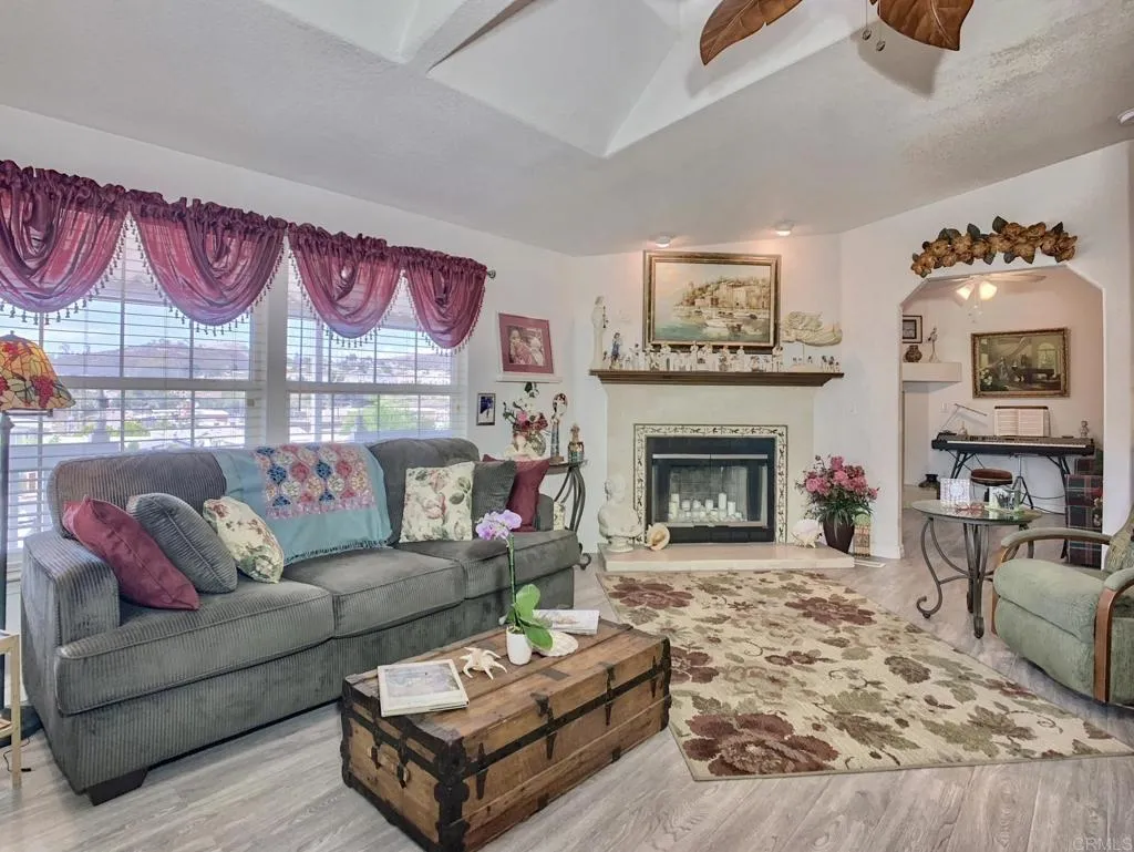 https://cdn.realtyfeed.com/cdn/127/306536057/c82cc78a992e8af4fd60c5e12c0885f5.webp