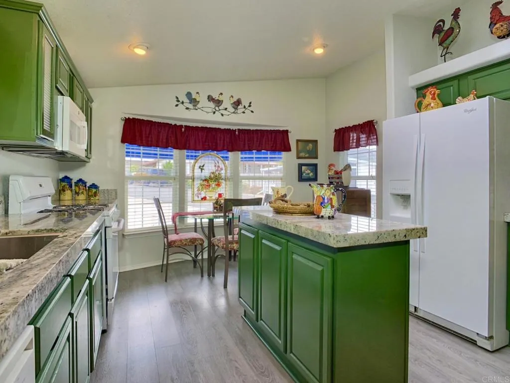 https://cdn.realtyfeed.com/cdn/127/306536057/cacef4be3bb401aa2d825555a58a33fa.webp