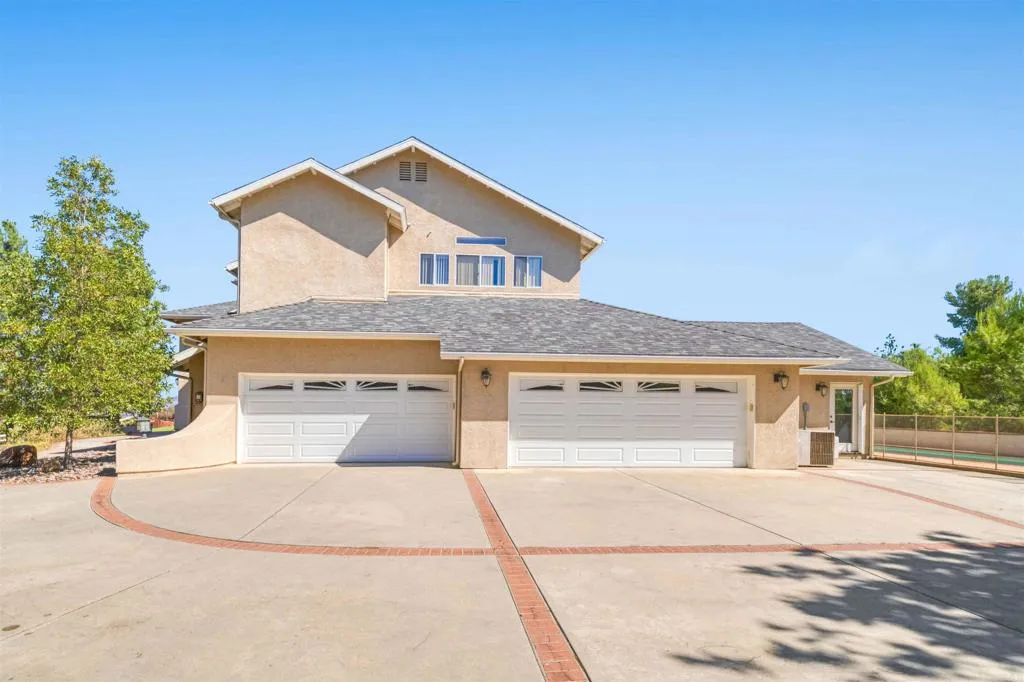 https://cdn.realtyfeed.com/cdn/127/306536066/1028c9e74ef3ff70d76de2a365e92869.webp