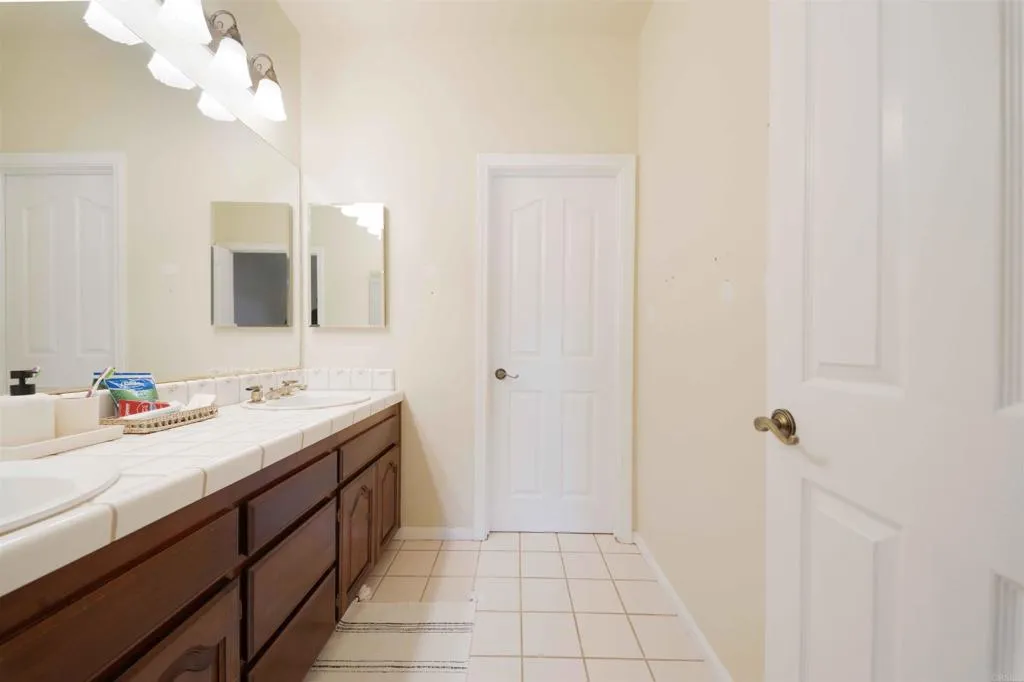 https://cdn.realtyfeed.com/cdn/127/306536066/243d07ad412c17a955e7fc40c888f1f7.webp