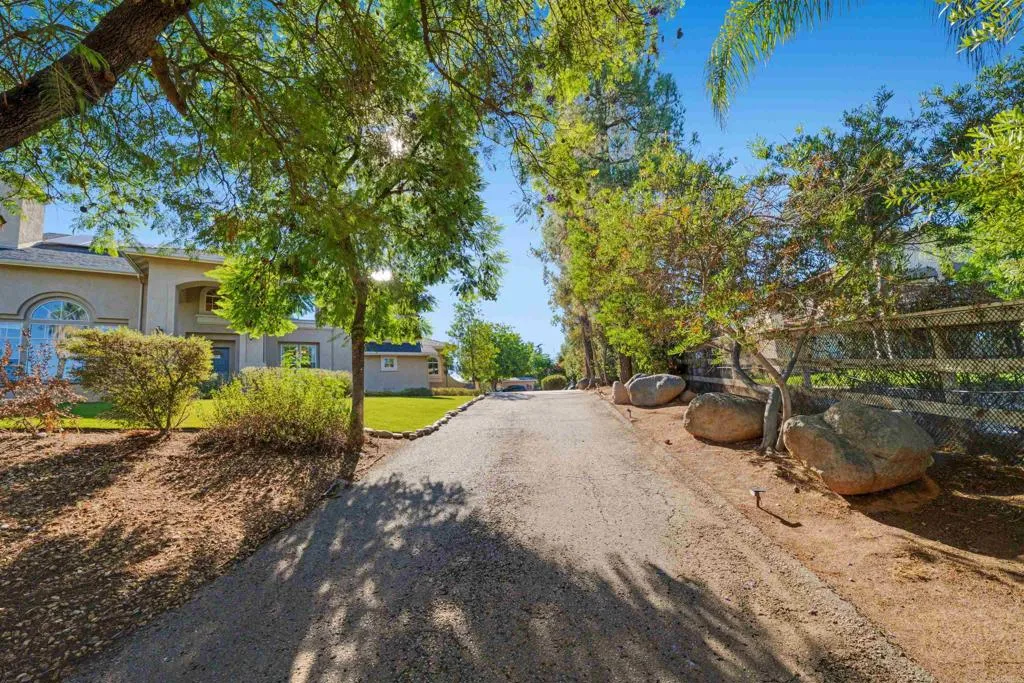 https://cdn.realtyfeed.com/cdn/127/306536066/ad7a54625157cb23119e6bc941be2663.webp