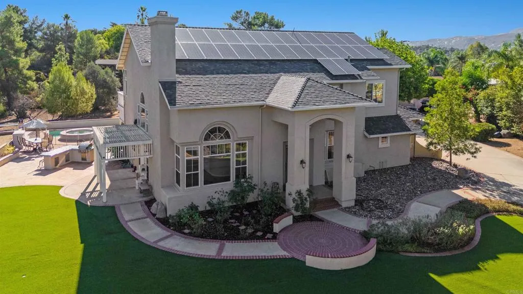 https://cdn.realtyfeed.com/cdn/127/306536066/f983676a93d3b9f2071116b3b9b43eec.webp