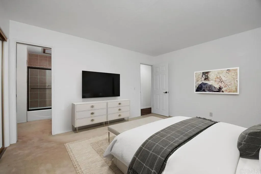 https://cdn.realtyfeed.com/cdn/127/306536071/158eebc959745d1c09086f57be15d506.webp