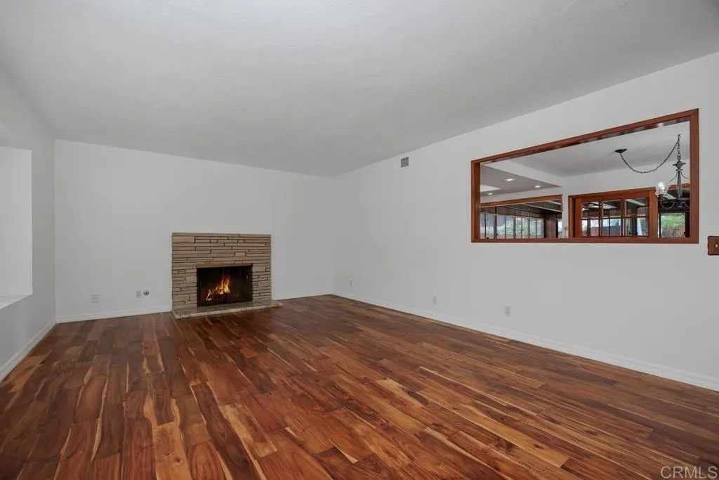 https://cdn.realtyfeed.com/cdn/127/306536071/419d0652f4d5a8ab671ca60e45a7aab1.webp