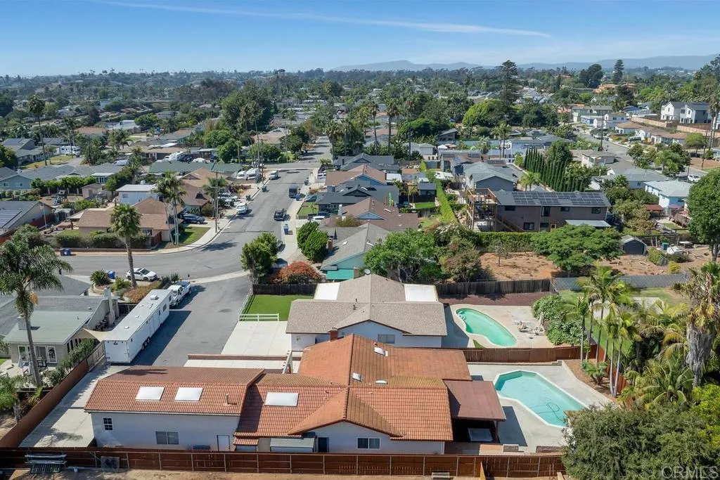 https://cdn.realtyfeed.com/cdn/127/306536071/654b8ae2f60502d20a9db25ae1cb48f1.webp