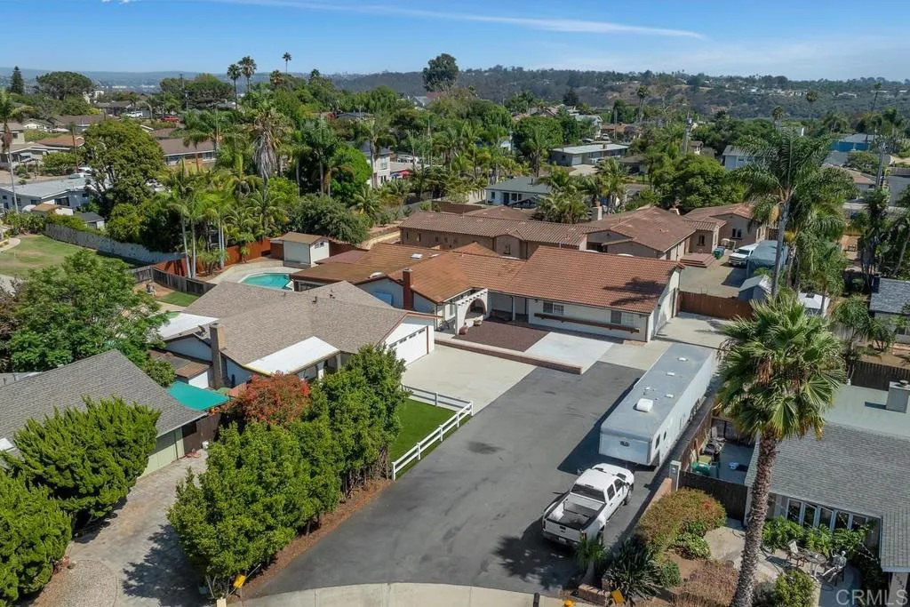 https://cdn.realtyfeed.com/cdn/127/306536071/8f33bb907566dea4d0f6f7faa7ecb4bd.webp