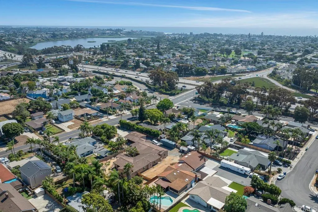 https://cdn.realtyfeed.com/cdn/127/306536071/a5a0242b2394a8b447b44978a7a203d5.webp