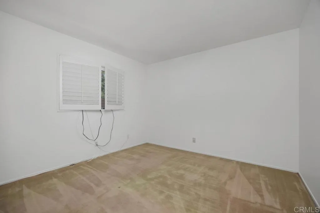 https://cdn.realtyfeed.com/cdn/127/306536071/cb50caaa2901a6b9a000de076aa535c2.webp