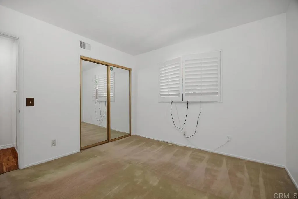 https://cdn.realtyfeed.com/cdn/127/306536071/e50f9b14aa05e0bfb65e8c6e828884fc.webp