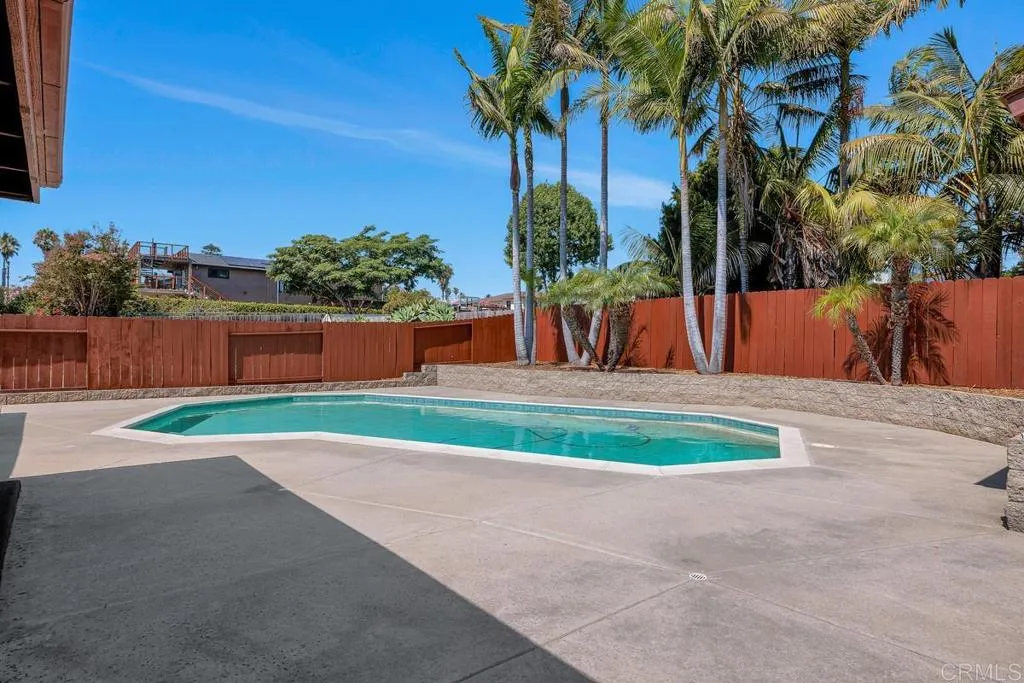 https://cdn.realtyfeed.com/cdn/127/306536071/ea1826471912114dd29cacc89b25f7d7.webp