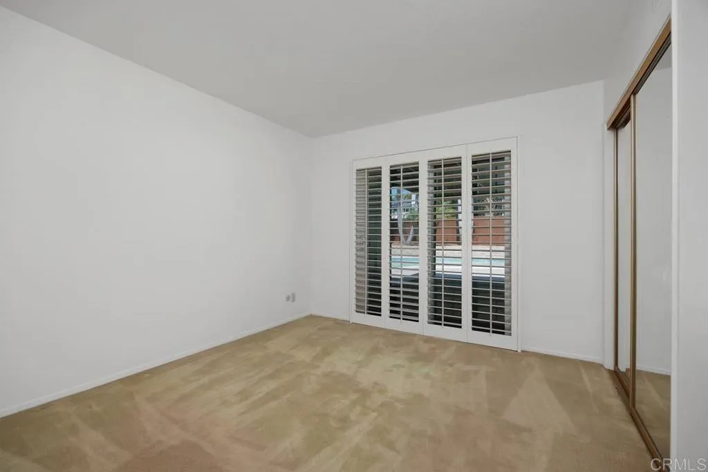 https://cdn.realtyfeed.com/cdn/127/306536071/f7f856adf5ea65ed34da59bf3033ca68.webp