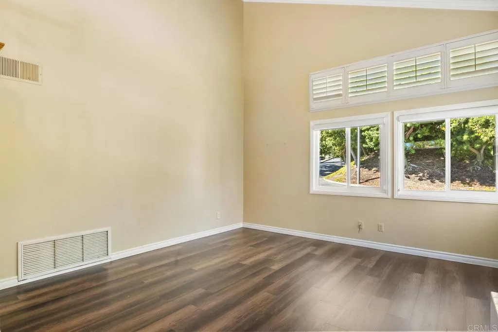 https://cdn.realtyfeed.com/cdn/127/306536072/616459e02257c8b7ad12f0176ef5ec53.webp