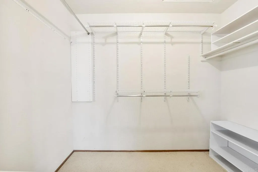 https://cdn.realtyfeed.com/cdn/127/306536072/6896bd98a771b9782b602860f018ea41.webp