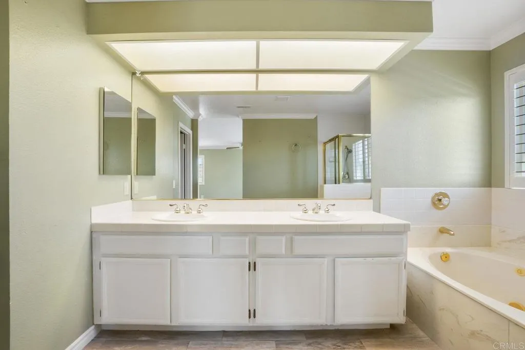 https://cdn.realtyfeed.com/cdn/127/306536072/771760af146fa36ce2b8d73256bdc414.webp
