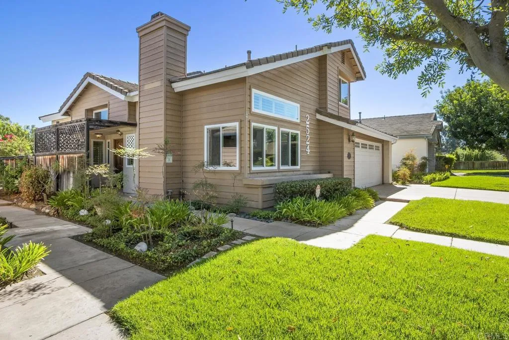 https://cdn.realtyfeed.com/cdn/127/306536072/f9941bb90ba4fcb2f79bc34007be98d9.webp