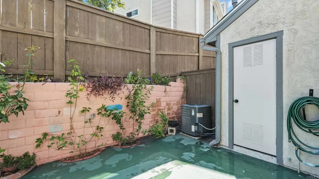 https://cdn.realtyfeed.com/cdn/127/306536074/094c49024bba878d40187ac027914827.webp