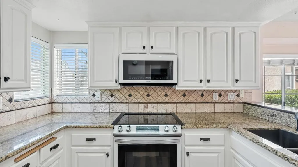 https://cdn.realtyfeed.com/cdn/127/306536074/f33126e0175774ba8c64410e553d9d51.webp