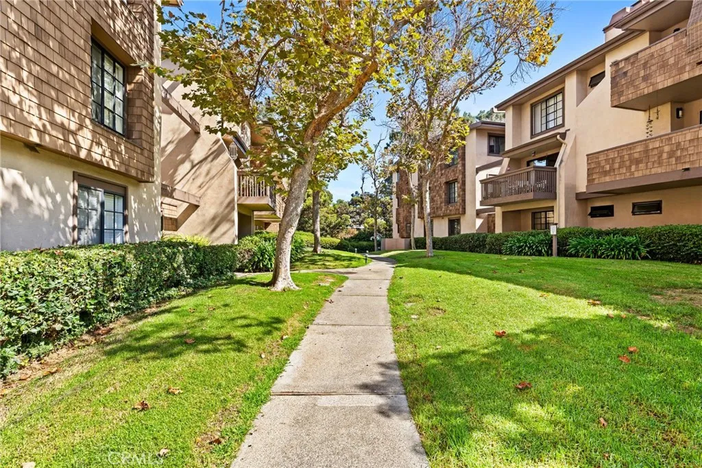 Photo #13: IG25199049 Listing: Photo #13