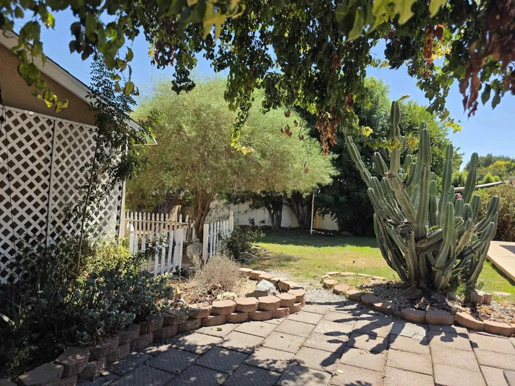 Canoga Park, CA 91304