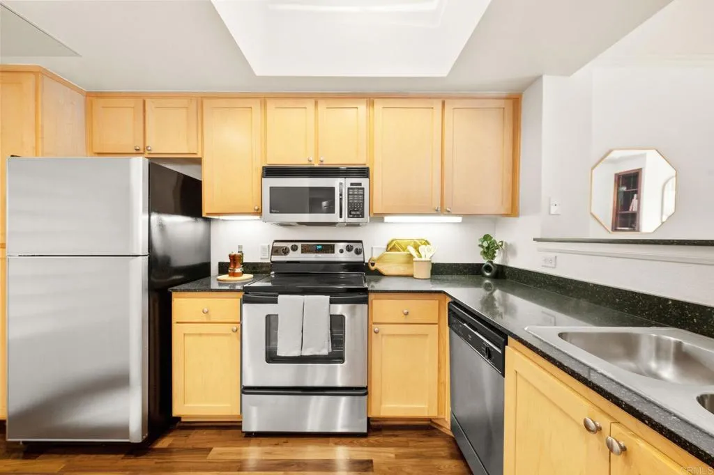 Photo #3: PTP2506794 Listing 