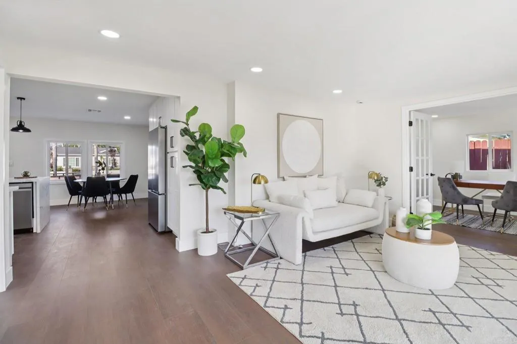 https://cdn.realtyfeed.com/cdn/127/306536184/cf90d9a4c5f625e6abc1cd359fc39dd7.webp