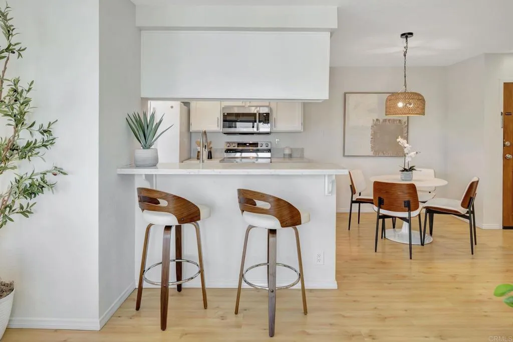 Photo #8: PTP2506797 Listing: Photo #8
