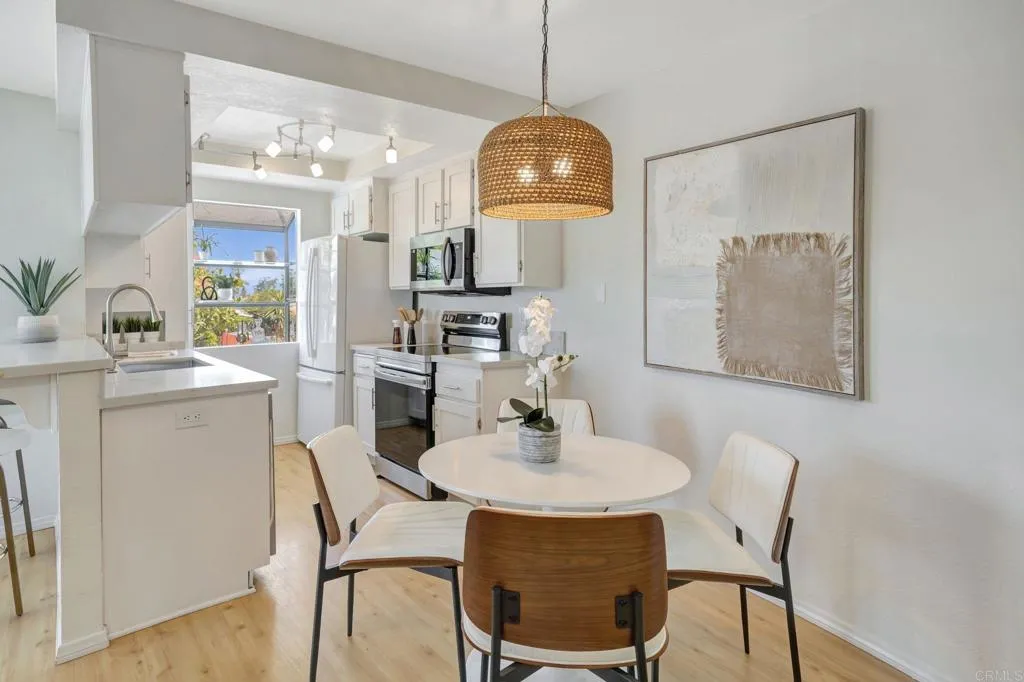https://cdn.realtyfeed.com/cdn/127/306536185/dfb02a10d621791bc8877de012a0e1c4.webp