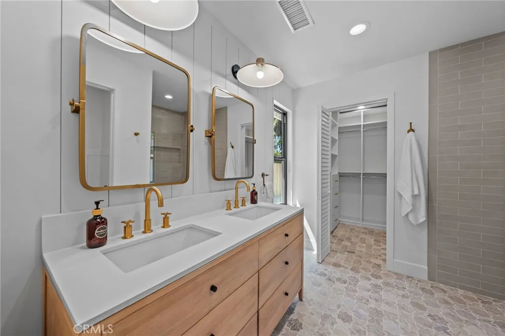 https://cdn.realtyfeed.com/cdn/127/306536186/f4085c6270a21cf9b0f00295144c7034.webp