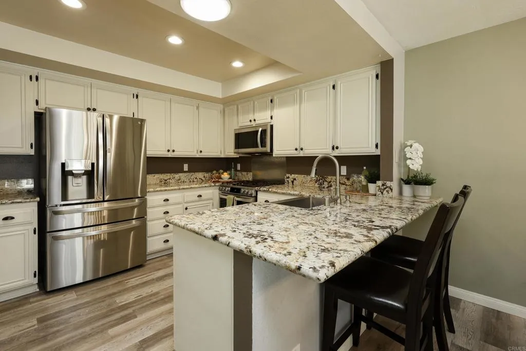 https://cdn.realtyfeed.com/cdn/127/306536213/4ad0cb8a5af4f8651b0de893cf17653a.webp