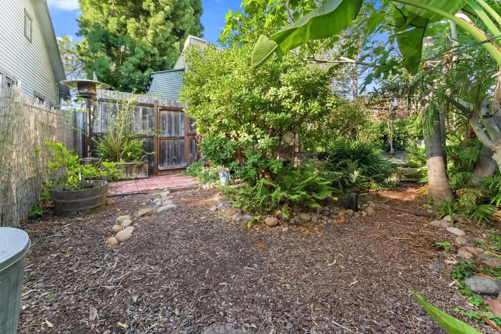 https://cdn.realtyfeed.com/cdn/127/306536223/2096b4f44fcf1835c206d40a44122059.webp