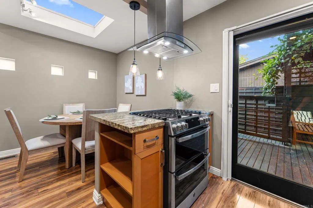 https://cdn.realtyfeed.com/cdn/127/306536223/42e5b9ba98c145cf16e2c4fff71a83ce.webp