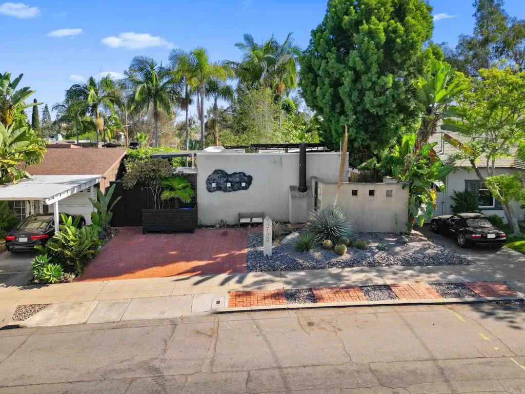 https://cdn.realtyfeed.com/cdn/127/306536223/52a4e57ab798ad95652a69a00bd61e57.webp
