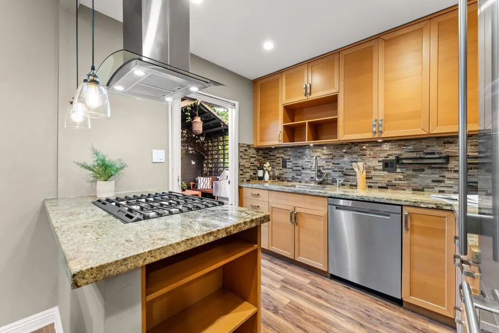 https://cdn.realtyfeed.com/cdn/127/306536223/7b84685143cdd2a4648f07363f149f29.webp