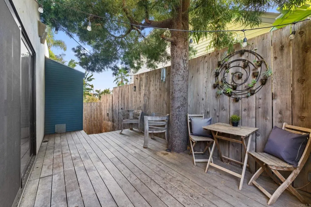 https://cdn.realtyfeed.com/cdn/127/306536223/8df8649de9da4a6cf83775433240df96.webp