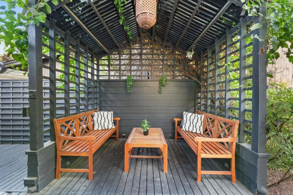 https://cdn.realtyfeed.com/cdn/127/306536223/9e7c721d018d8939dc6bb3e91f25f1ec.webp