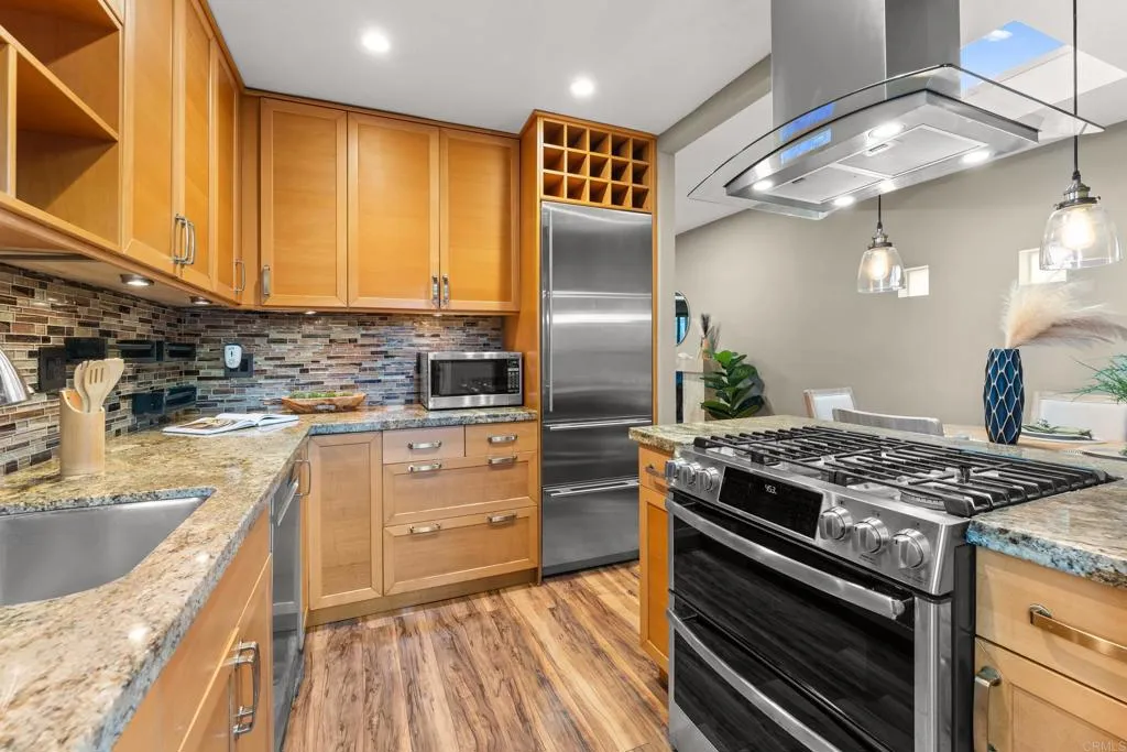 https://cdn.realtyfeed.com/cdn/127/306536223/a33b520f73a455cc523c7b124af4d603.webp