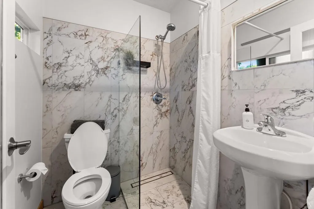 https://cdn.realtyfeed.com/cdn/127/306536223/ad7f0c2ff7f44bad918c3a21c850eade.webp