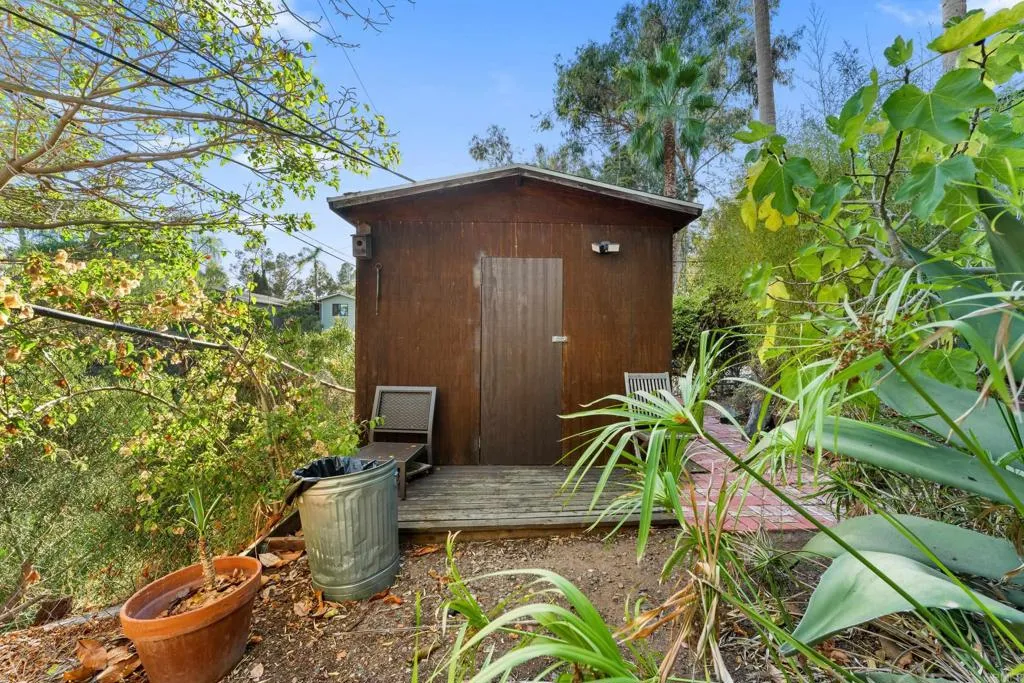 https://cdn.realtyfeed.com/cdn/127/306536223/fbf33f6cbc3cf64c4c62270f63e686cb.webp