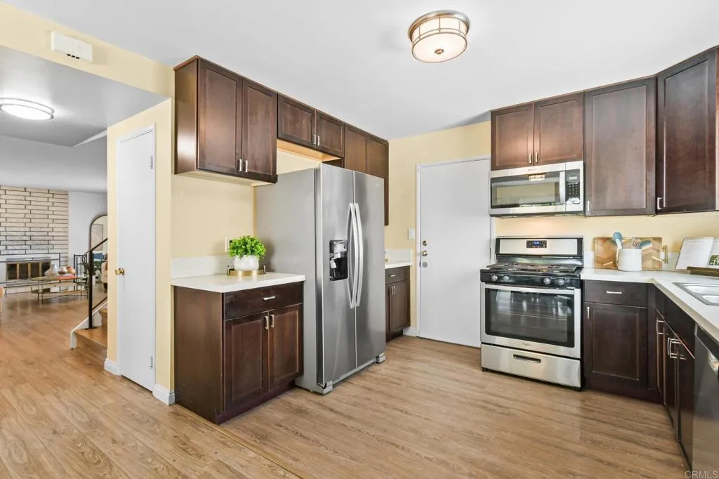https://cdn.realtyfeed.com/cdn/127/306536226/57bf0a573c352d0bb37ec7d9d9775894.webp