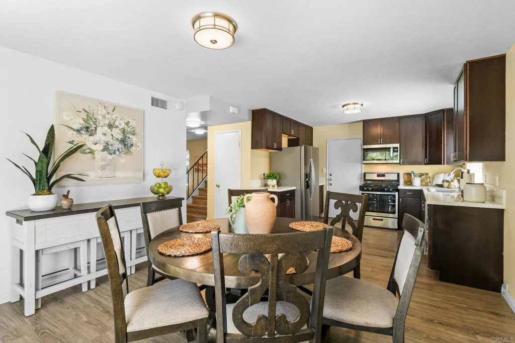 https://cdn.realtyfeed.com/cdn/127/306536226/6d2e0ca78fa507faee711d23e070ab09.webp