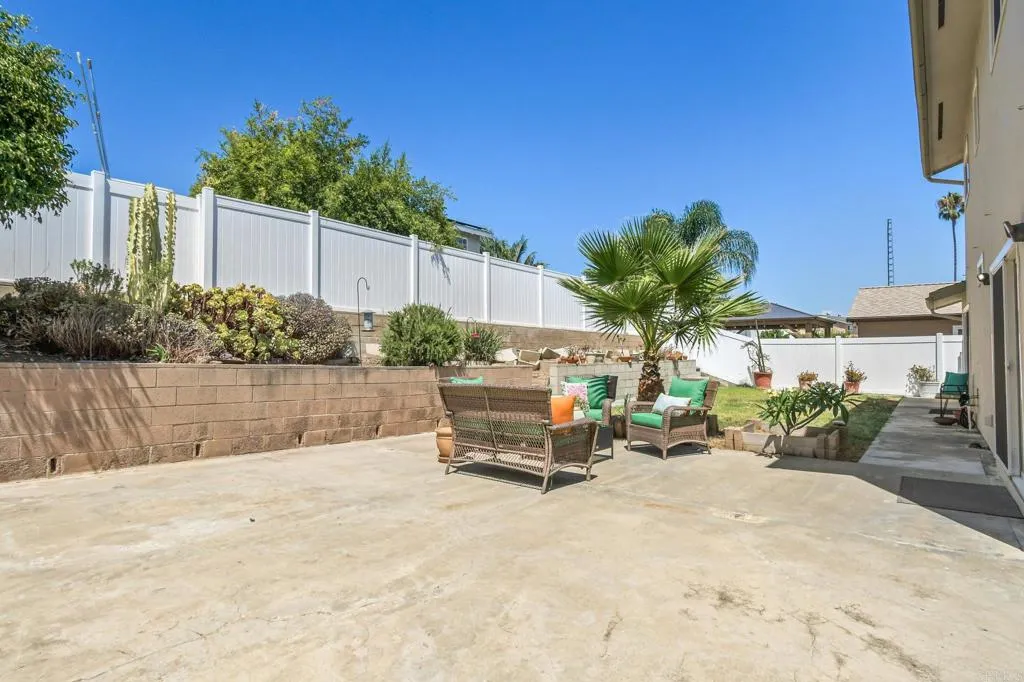 https://cdn.realtyfeed.com/cdn/127/306536226/e9d70c844344b2b6b2d3b51b2dced380.webp